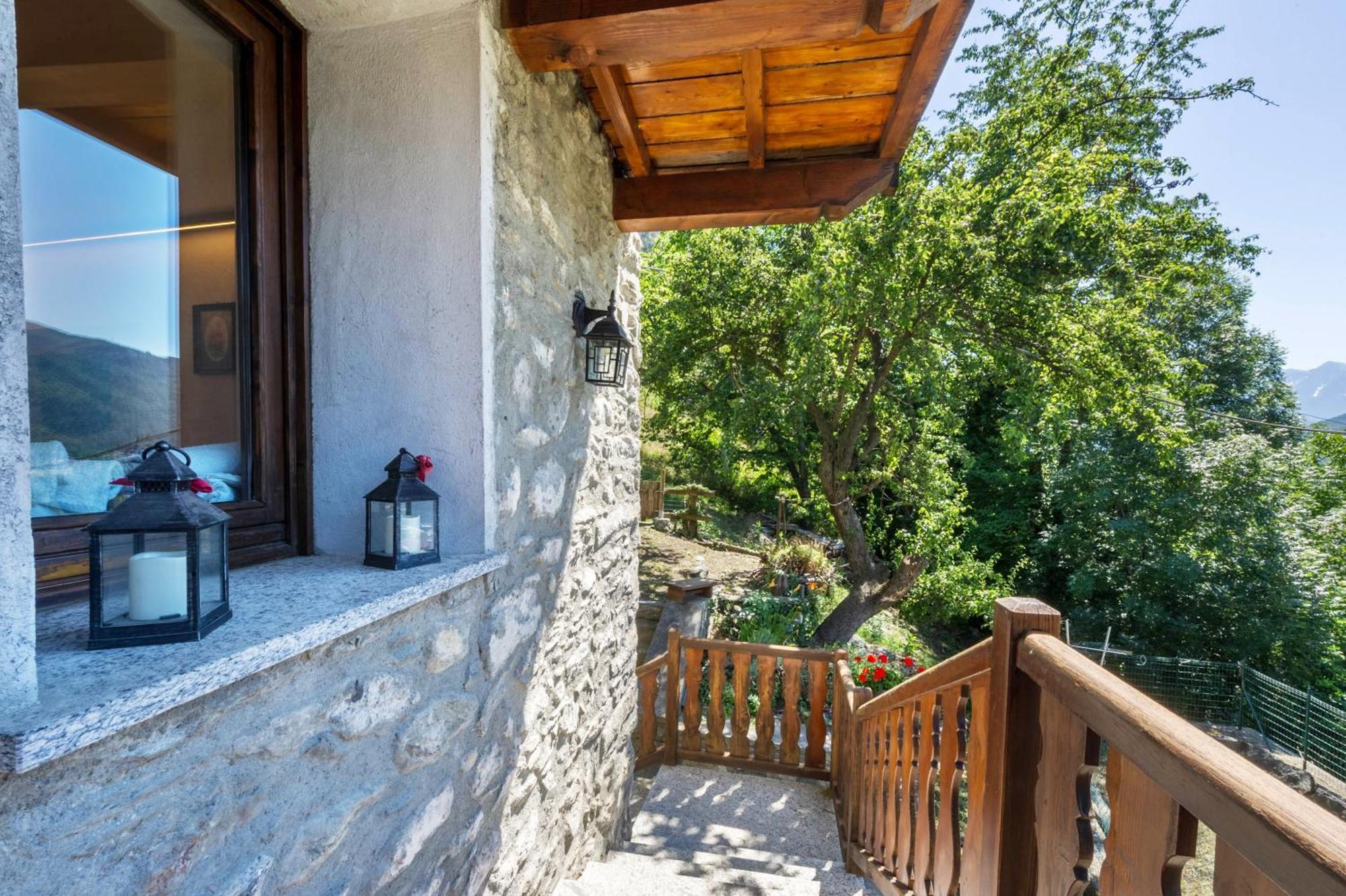 Il Nido Di Letizia Apartment Chatillon Exterior photo